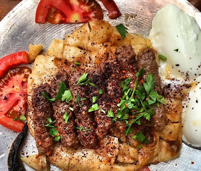 Manisa Kebabı Nasıl Yapılır