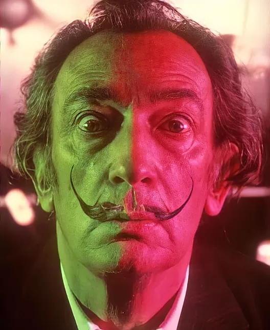 Salvador Dali'nin kendisi Salvador Dali Porte