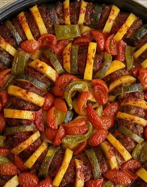 Sebzeli Tepsi Kebabı