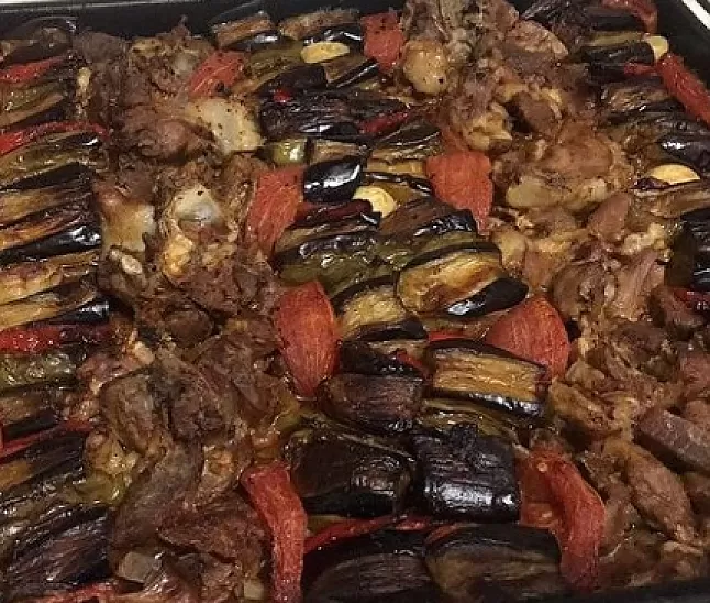 Sebzeli Tepsi Kebabı