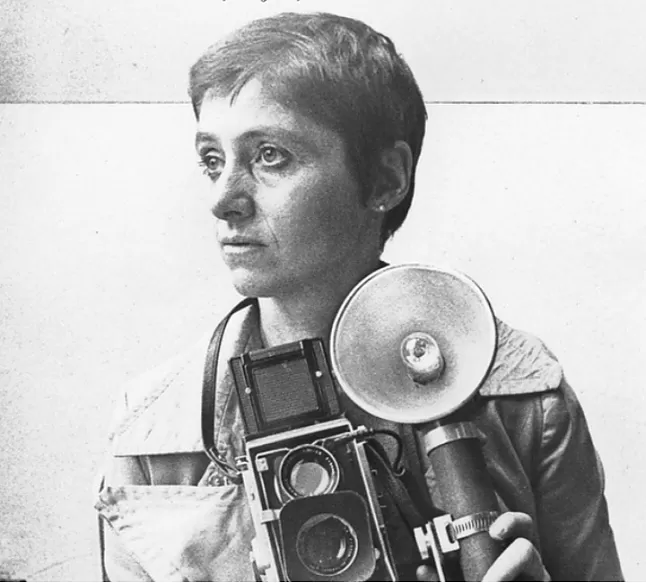 Diane Arbus Kimdir ? Diane Arbus Hayatı Ve Biyografisi