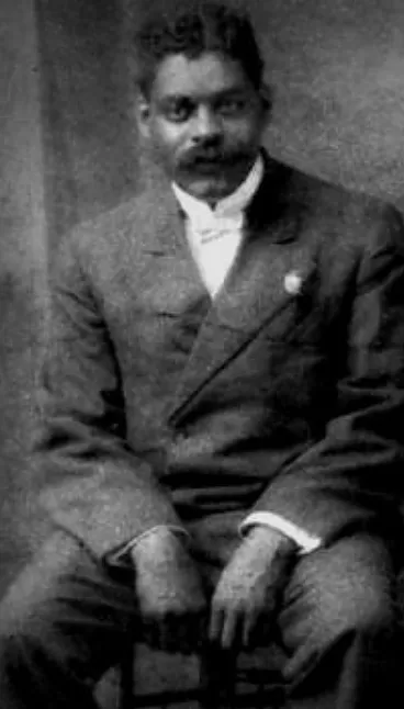 1632728177 Arturo Alfonso Kimdir ?