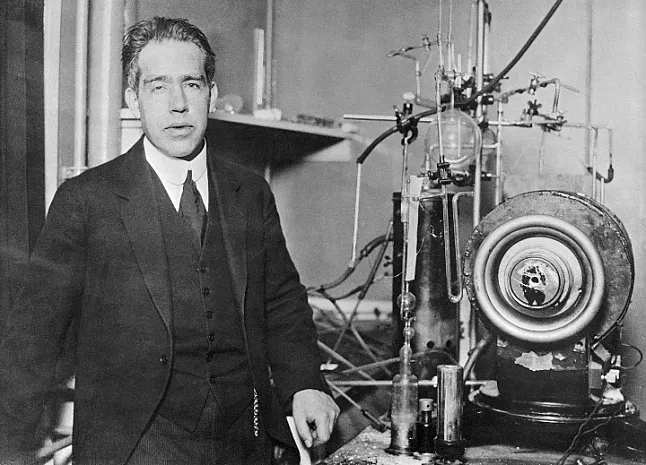 Niels Bohr'un Bilgileri Fizikçi Niels Bohr kimdir?Neyi İcat Etti?