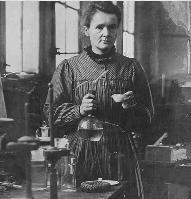 Marie Curie Kimdir?Neleri Buldu?Fiziğe katkıları Nelerdir?