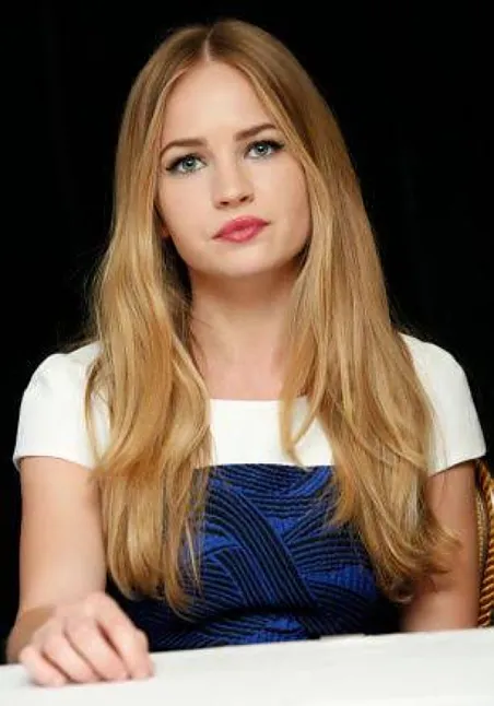 Britt Robertson neler yaptı Kariyeri nelerdir Britt Robertson Kim
