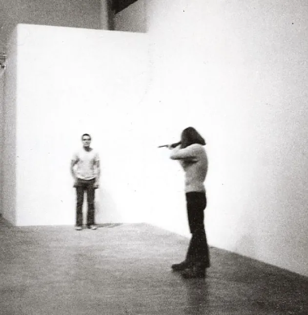Chris Burden sanatı hakkında bilgiler Chris Burden Performans çalışmaları
