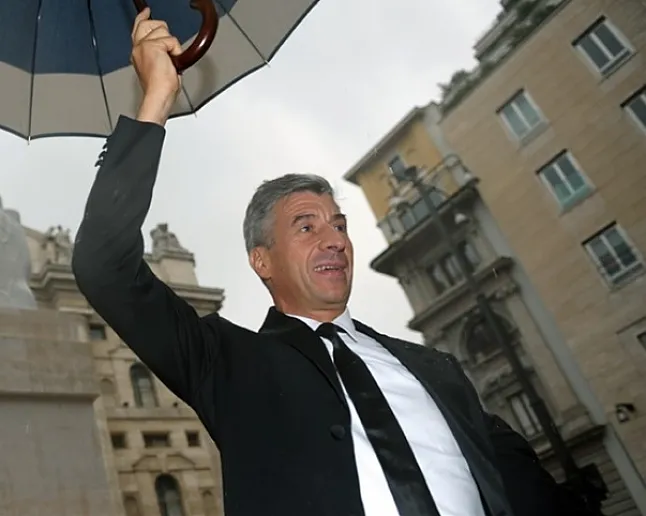 1640807644 Maurizio Cattelan Biyografisi