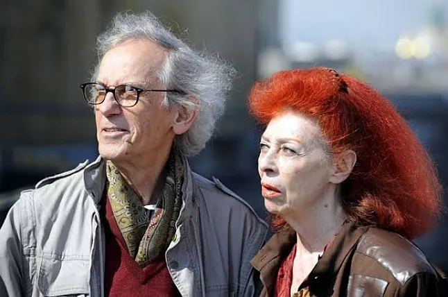 1641032299 Christo ve Jeanne Claude Kimdir ? Hayatı Ve Biyografisi