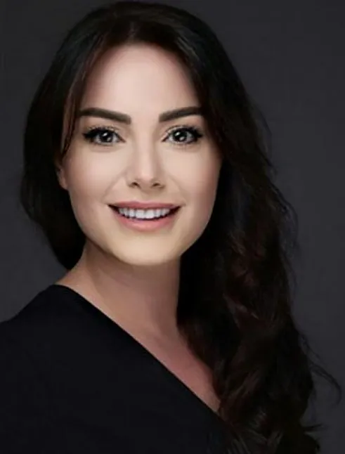 Aşela Demir Kimdir ?
