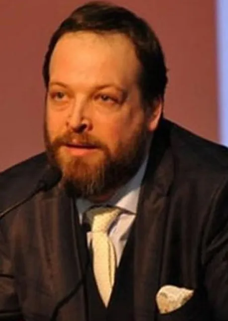Fatih Tezcan Kimdir?