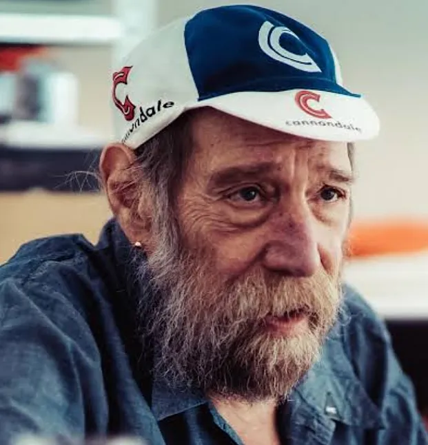Lawrence Weiner'in Kariyeri Lawrence Weiner Kim