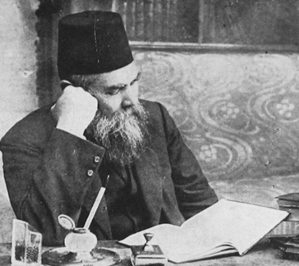 Ahmet Mithat Efendi Kimdir? Hayatı Ve Eserleri Nelerdir?