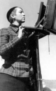 Berenice Abbott Yaptığı Eserler Berenice Abbott'un Resmi
