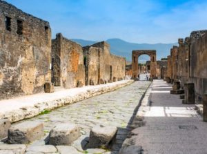 Sizler için Pompei hikayesi ve özeti - Taşlaşmış Şehir, İtalya'da antik kent Pompei şehrinin hikayesi nedir ?