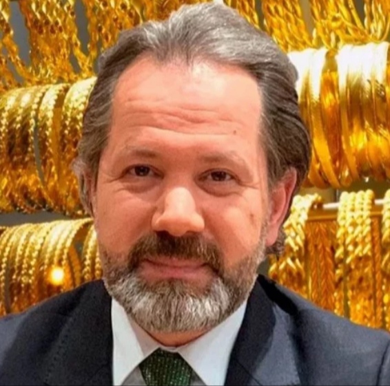İslam Memiş Kimdir ?