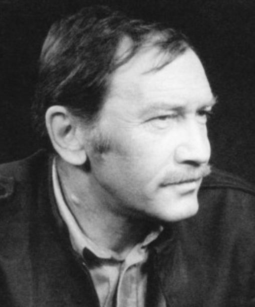 Turgut Uyar Kimdir ? Hayatı Ve Eserleri Nelerdir?