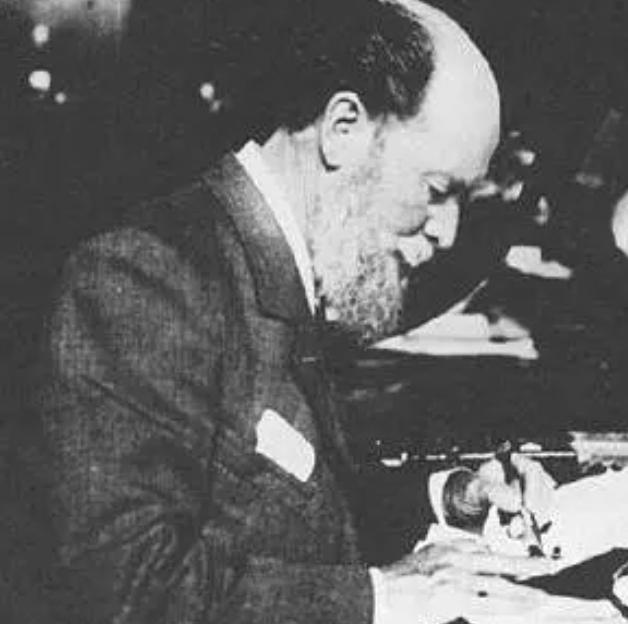 Carl Faberge Kimdir ? Hayatı Ve Biyografisi 