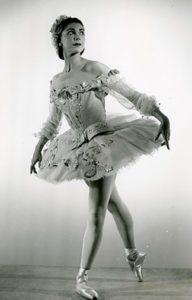 Dame Margot Fonteyn'nin Özgeçmişi Dame Margot Fonteyn biyografi