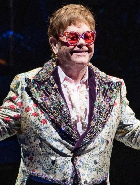 Elton John Kimdir? Hayatı Ve Biyografisi 