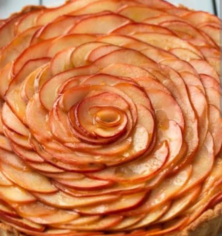 Güllü Tart Nasıl Yapılır?