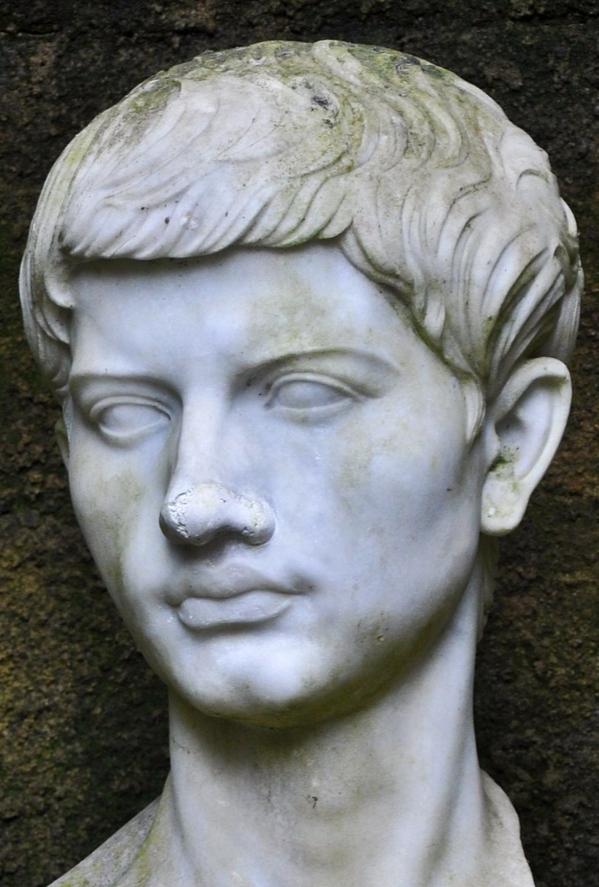 Virgil Kimdir?